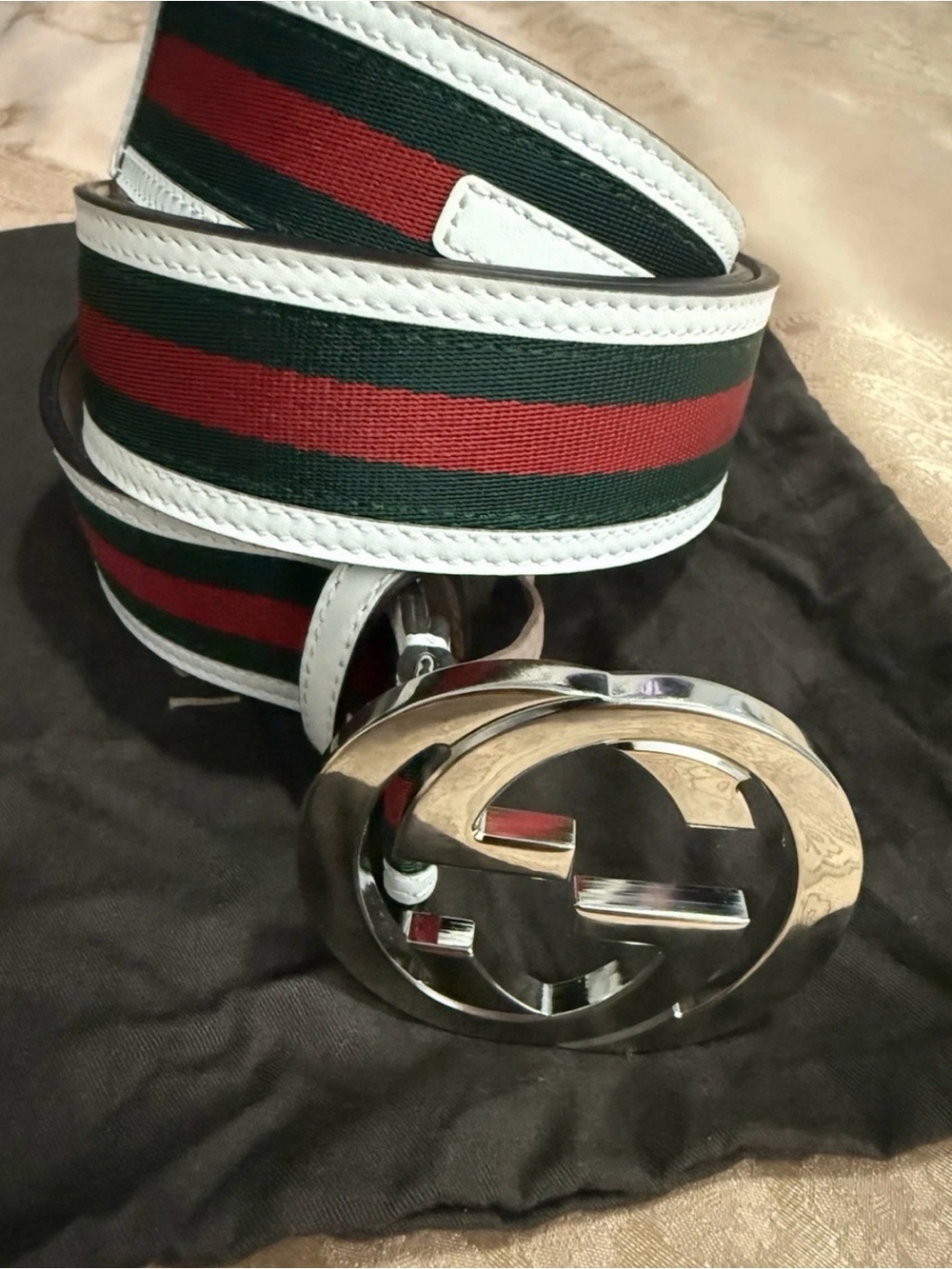 Gucci Red & Green Web Stripe Belt with White Trim and Silver GG Buckle - Picture 3 of 7